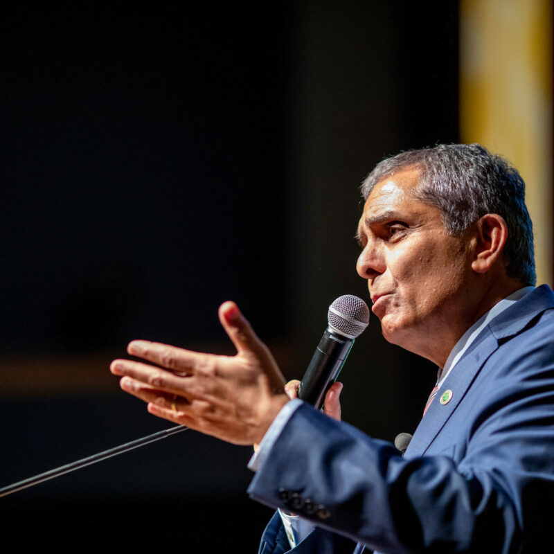 Mo Dehghani speaks at the state of the university address