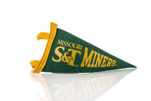 Felt pennant featuring S&T logo and Miners word